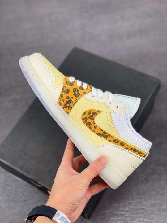 Air jordan 1 low snkrs dayyellow sail dn6998-700