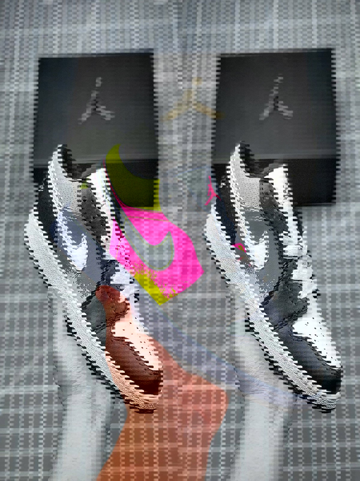 Air jordan 1 low spray paint splatter cw5564-001