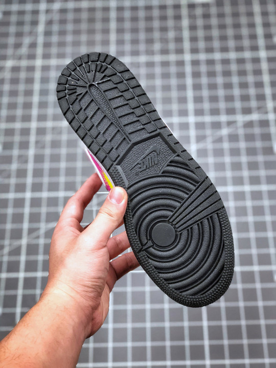 Air jordan 1 low spray paint splatter cw5564-001