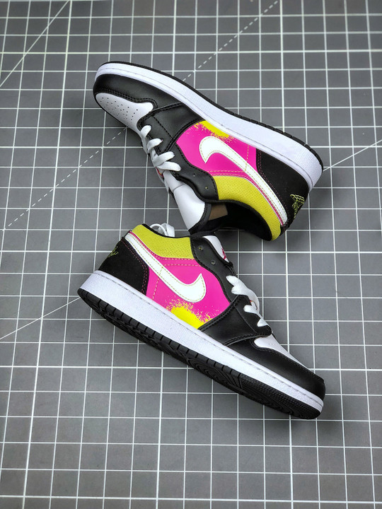 Air jordan 1 low spray paint splatter cw5564-001
