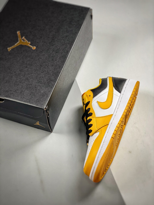 Air jordan 1 low taxi/black-white 553558-701