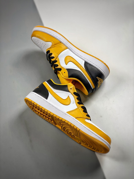 Air jordan 1 low taxi/black-white 553558-701