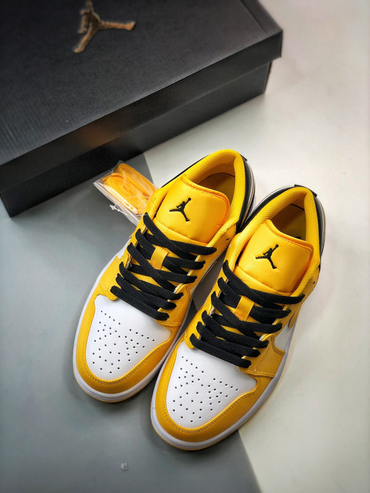 Air jordan 1 low taxi university gold/white/black 553560-701