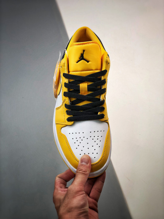 Air jordan 1 low taxi university gold/white/black 553560-701
