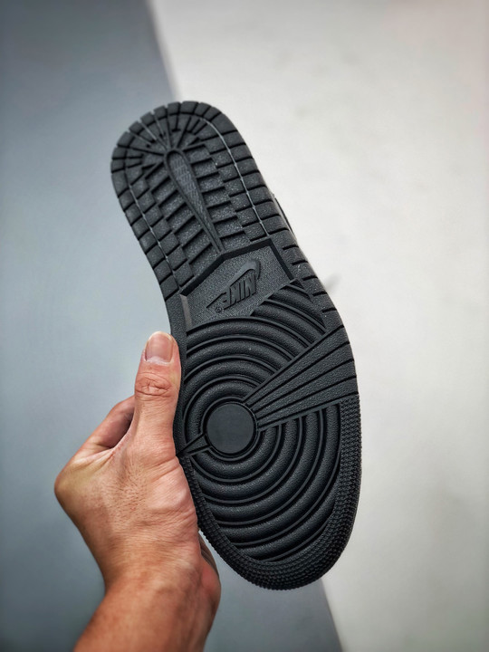 Air jordan 1 low triple black 553558-093