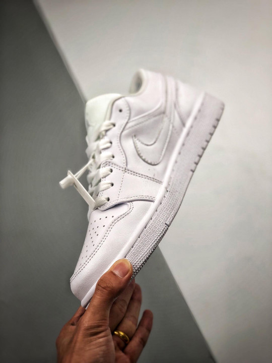 Air jordan 1 low triple white 553558-112