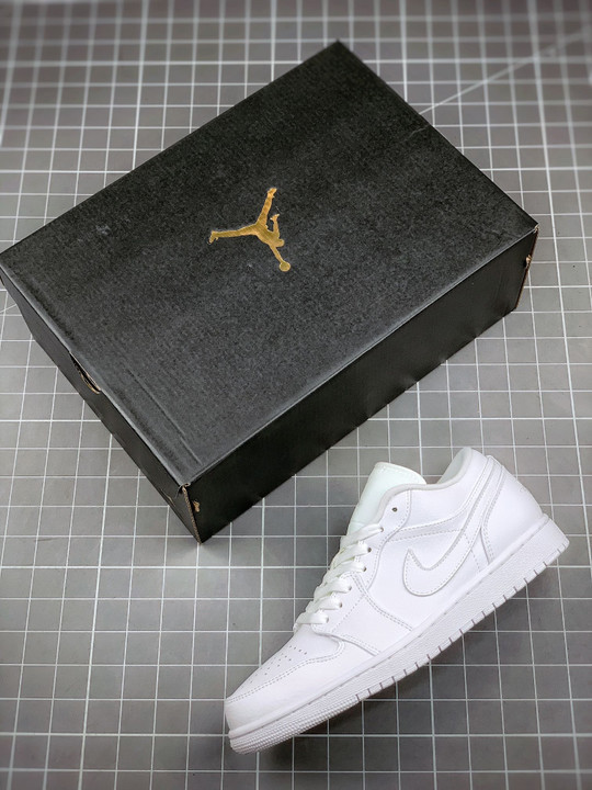 Air jordan 1 low triple white 553558-130