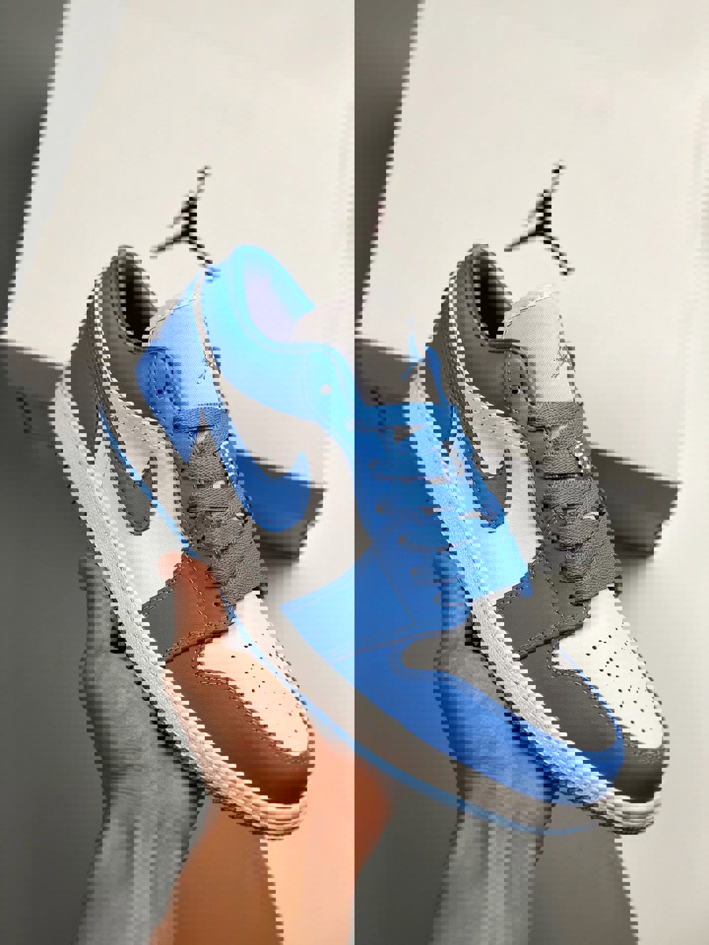 Air jordan 1 low uncuniversity blue/white ao9944-441