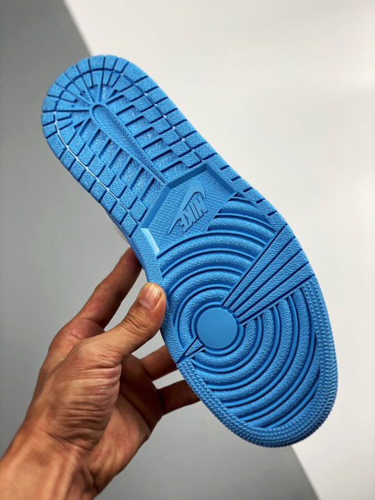 Air jordan 1 low uncuniversity blue/white ao9944-441