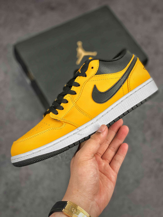Air jordan 1 low university gold/black-white