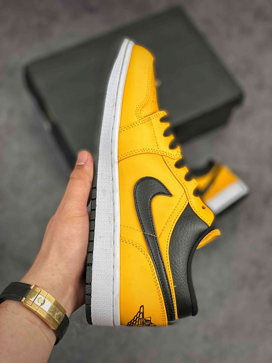 Air jordan 1 low university gold/black-white