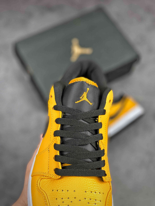Air jordan 1 low university gold/black-white