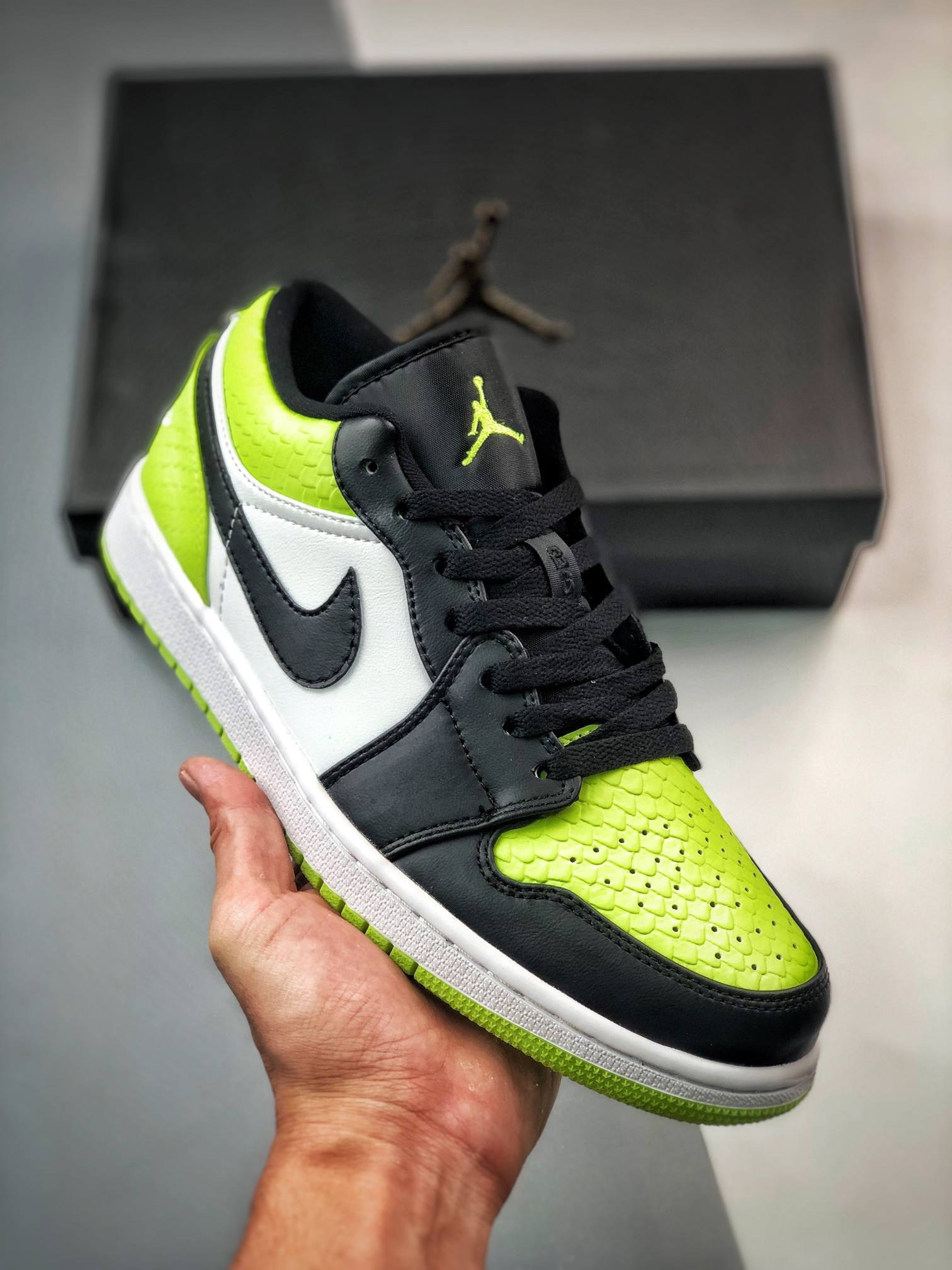 Air jordan 1 low vivid green snakeskin dx4446-301