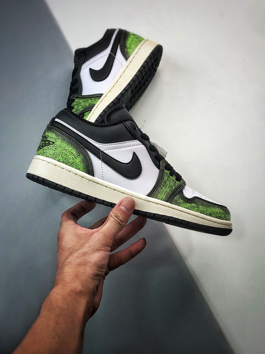 Air jordan 1 low wear-away black green dn3705-003