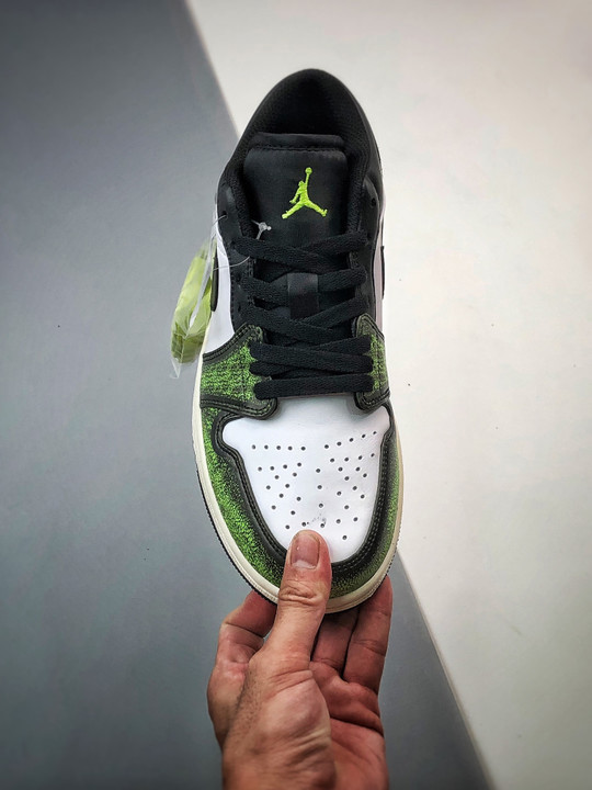 Air jordan 1 low wear-away black green dn3705-003