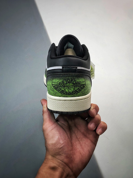 Air jordan 1 low wear-away black green dn3705-003