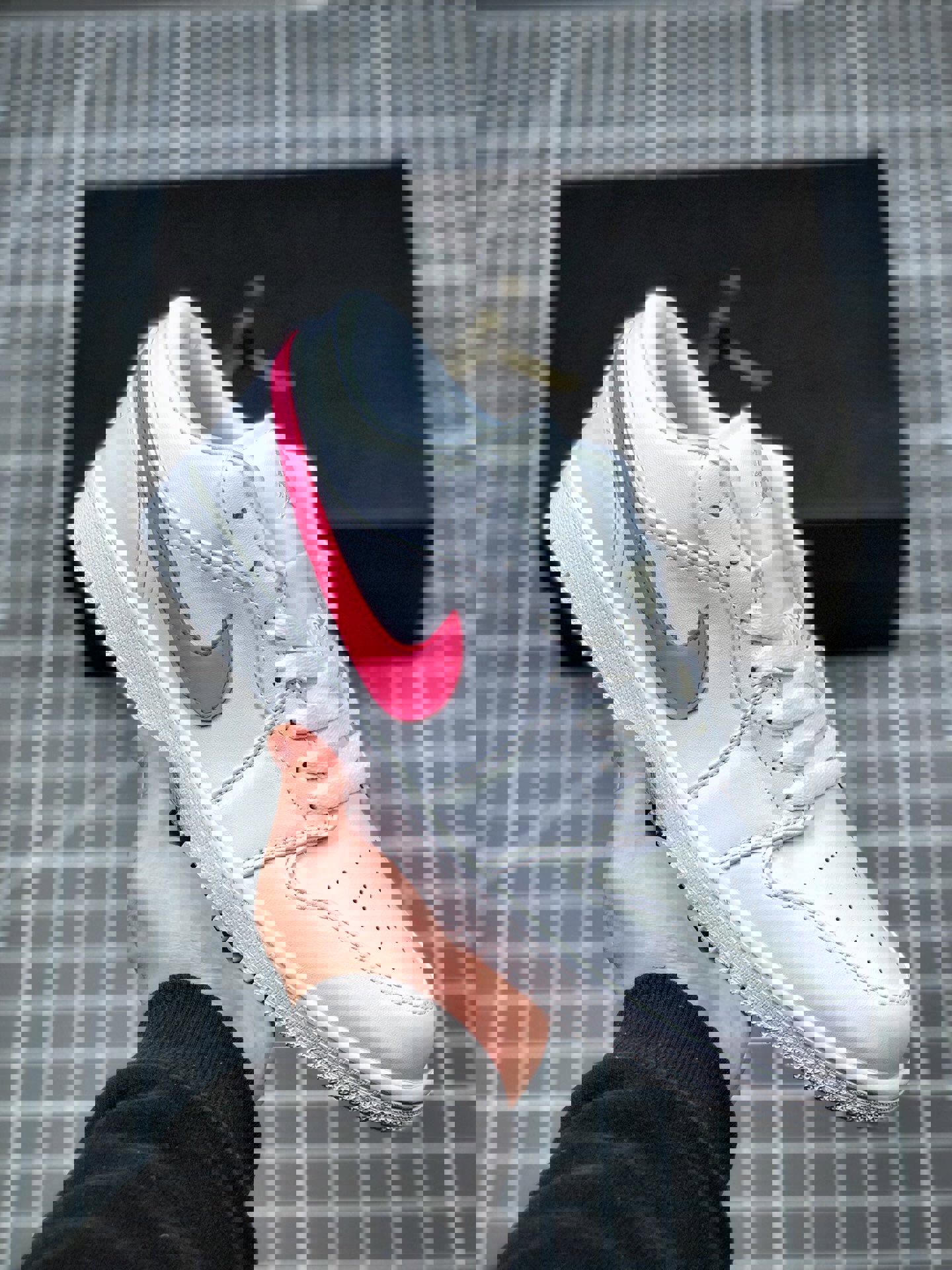 Air jordan 1 low white multi-color swoosh cw7033-100