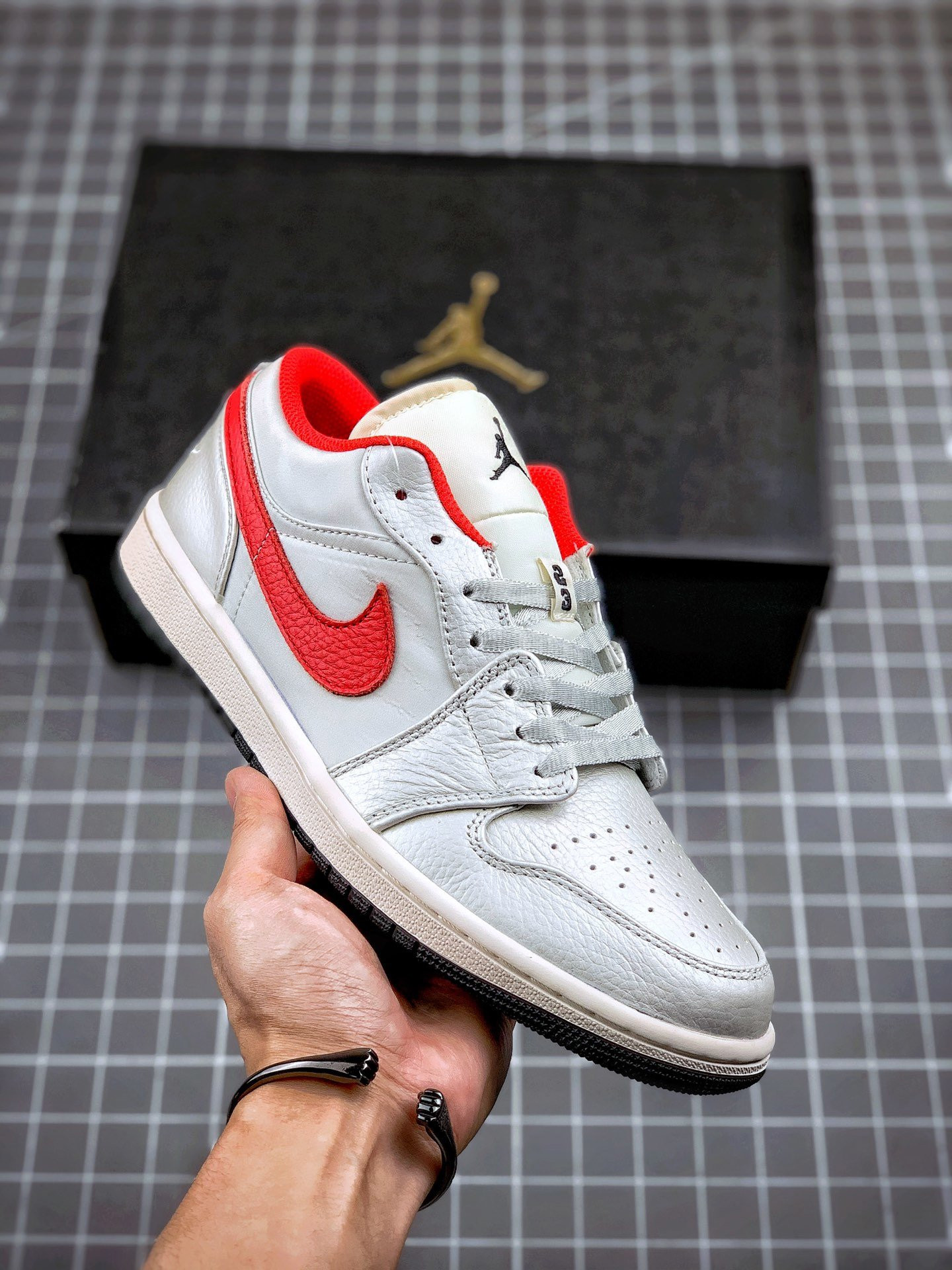 Air jordan 1 low white red da4668-001
