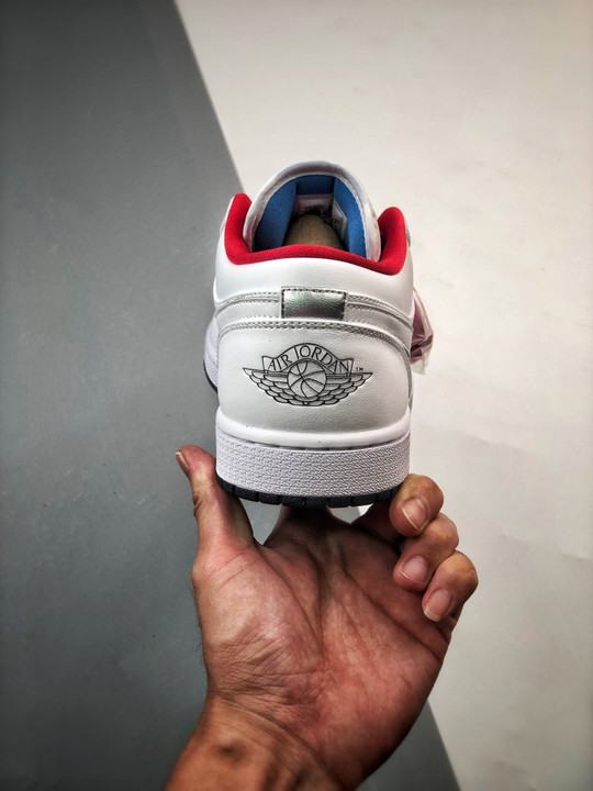 Air jordan 1 low white red with mismatched insoles