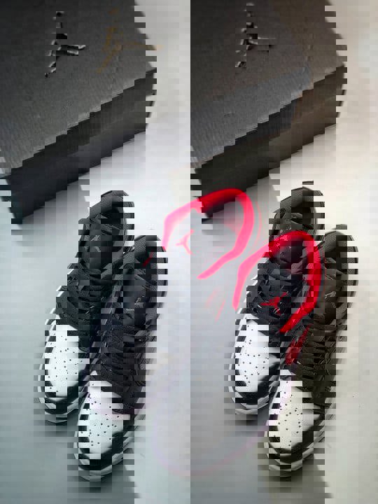 Air jordan 1 low white toe black/white-red 553558-063