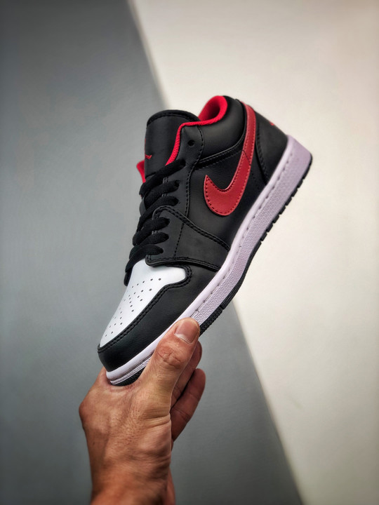 Air jordan 1 low white toe black/white-red 553558-063