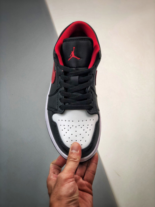 Air jordan 1 low white toe black/white-red 553558-063