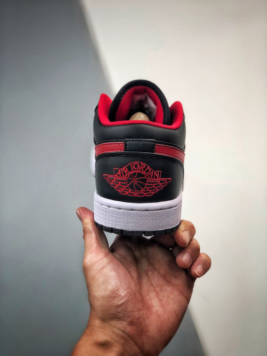 Air jordan 1 low white toe black/white-red 553558-063