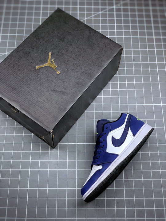 Air jordan 1 retro low insignia blue 553558-405