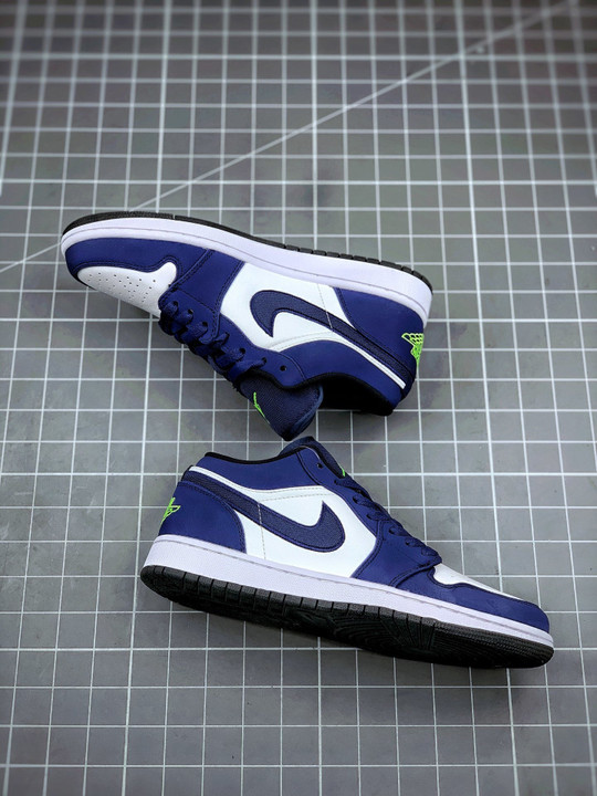Air jordan 1 retro low insignia blue 553558-405