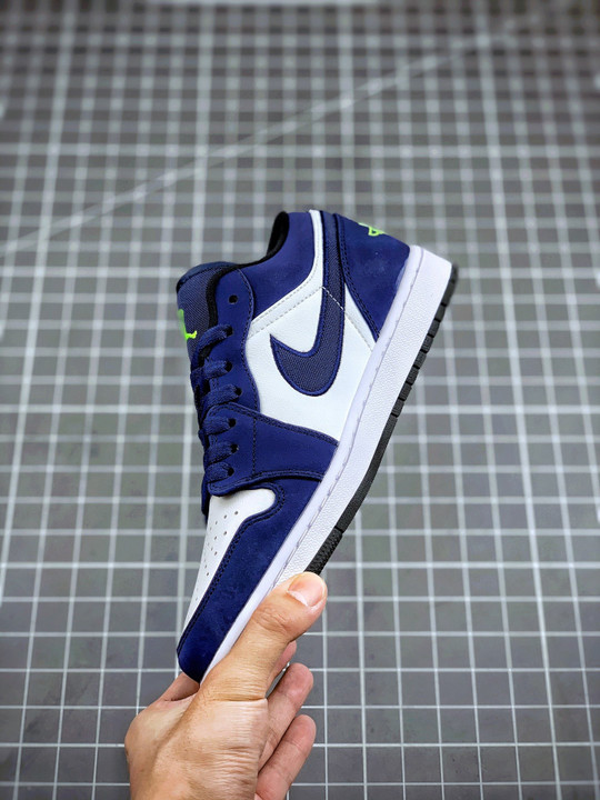 Air jordan 1 retro low insignia blue 553558-405