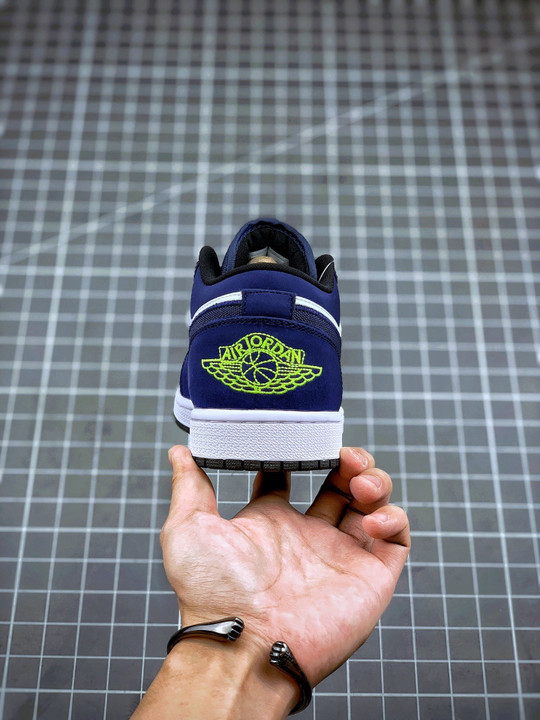 Air jordan 1 retro low insignia blue 553558-405