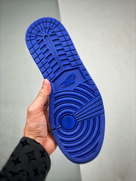 Air jordan 1 retro low og black/varsity royal-sail 705329-004