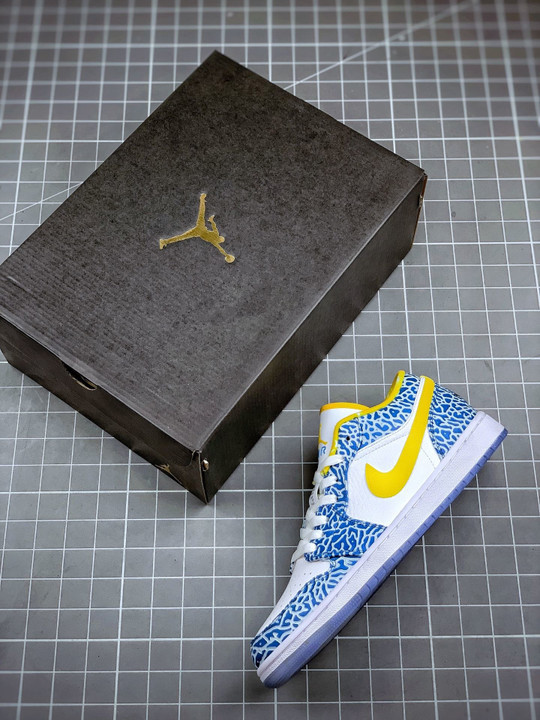 Air jordan 1 retro low west coast white/varsity maize-university blue