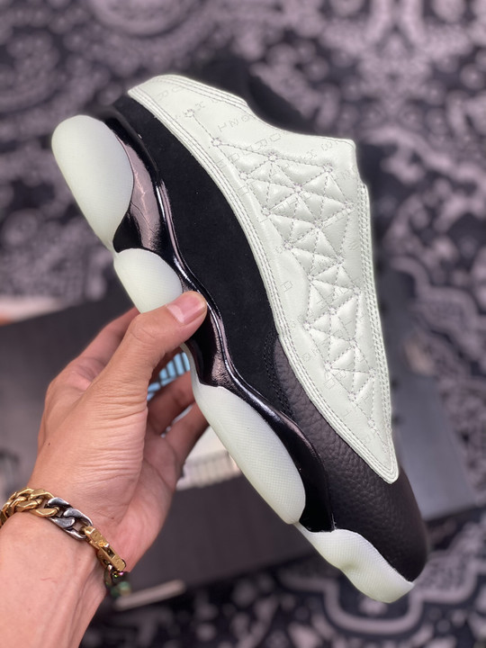 Air jordan 13 low singles dayblack/barley green dm0803-300