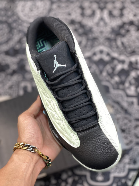 Air jordan 13 low singles dayblack/barley green dm0803-300