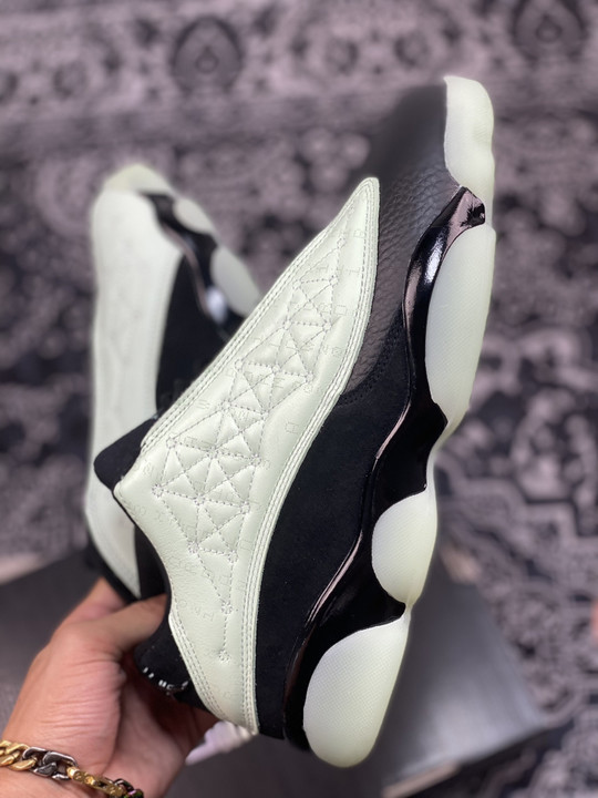 Air jordan 13 low singles dayblack/barley green dm0803-300