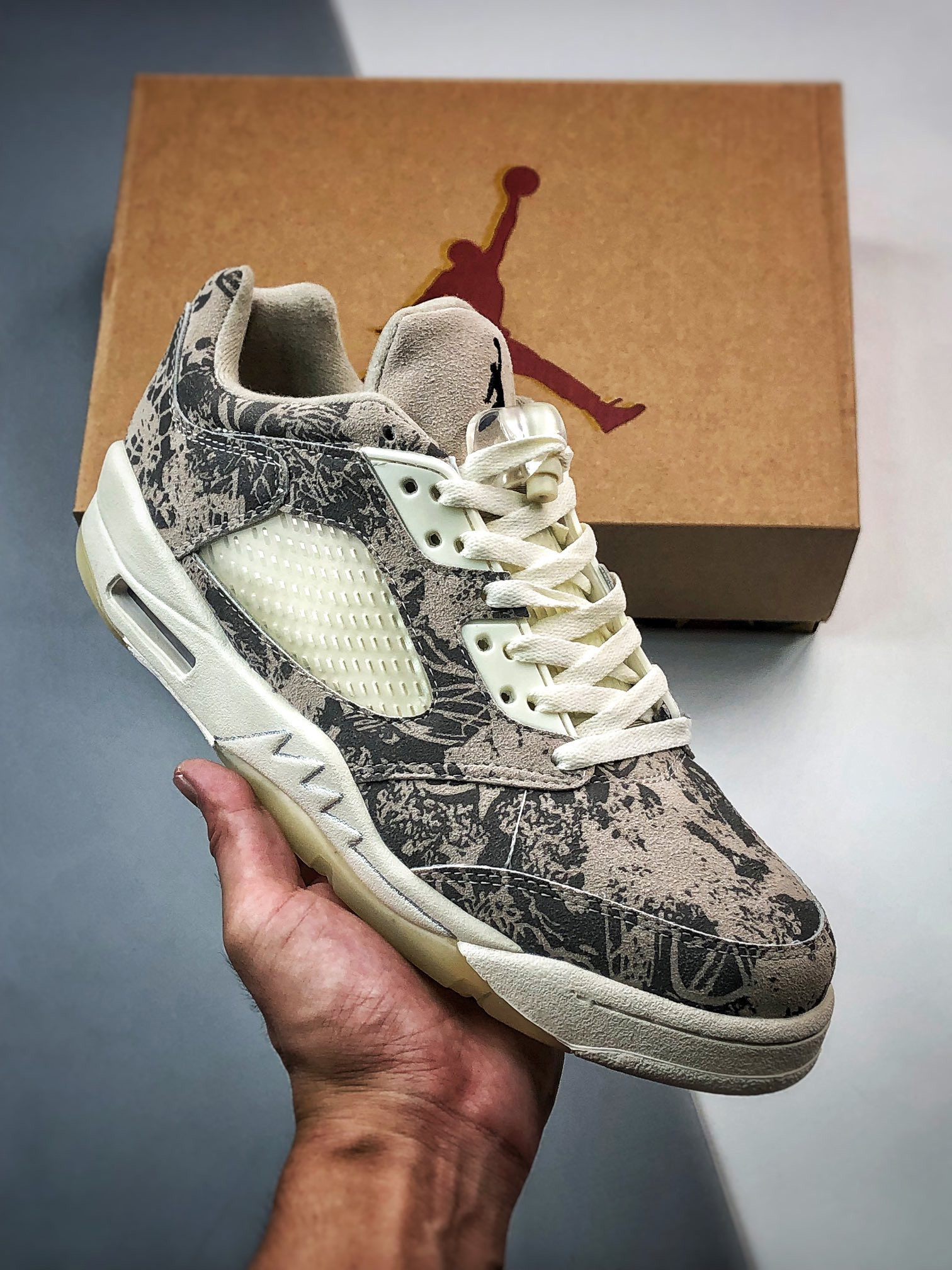 Air jordan 5 low expressioncoconut milk/black-white da8016-100