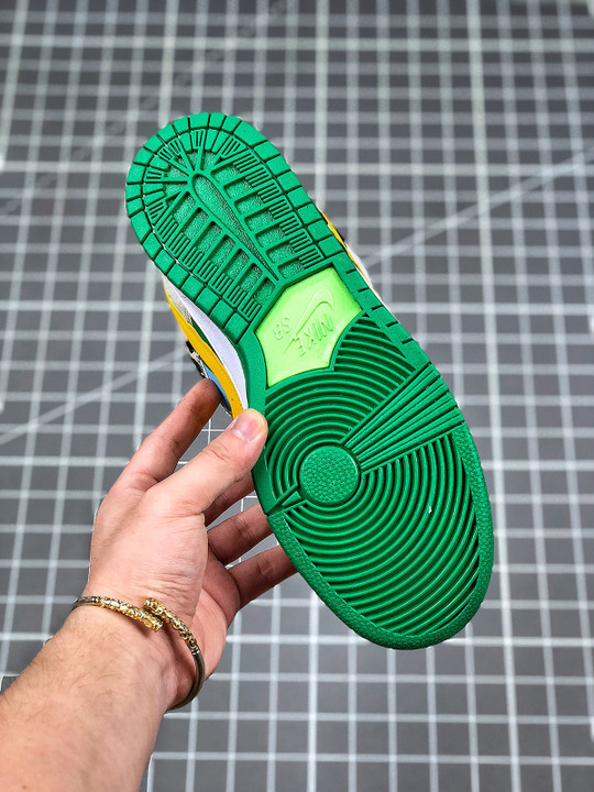 Ben & jerry” s x nike sb dunk low ” chunky dunky” cu3244-100