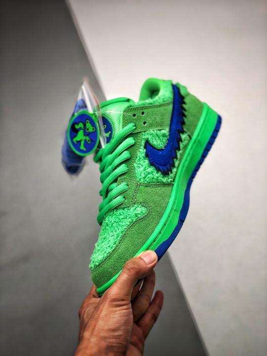Grateful dead x nike sb dunk low ” green bear” cj5378-300