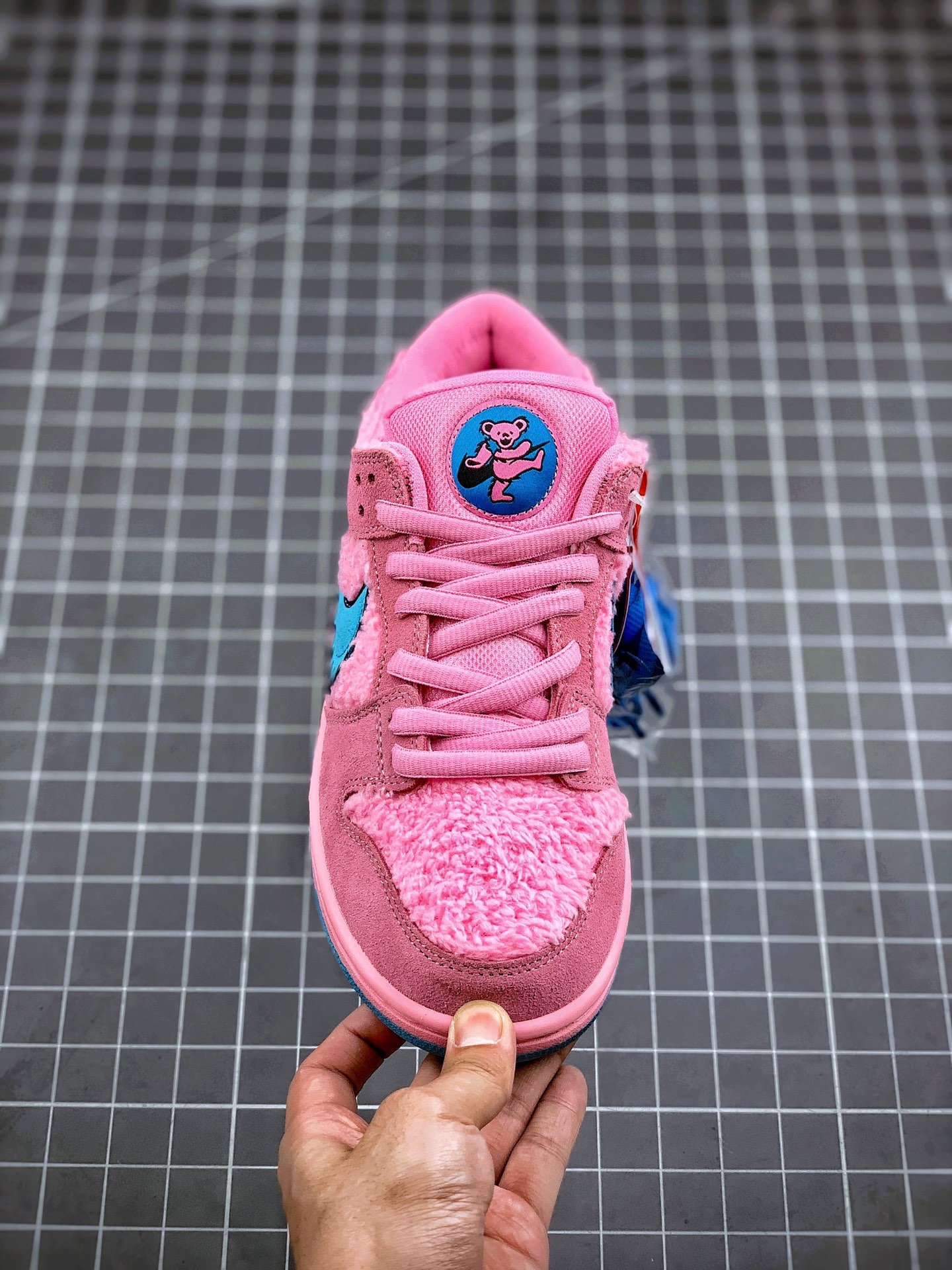 Grateful dead x nike sb dunk low ” pink bear” cj5378-301