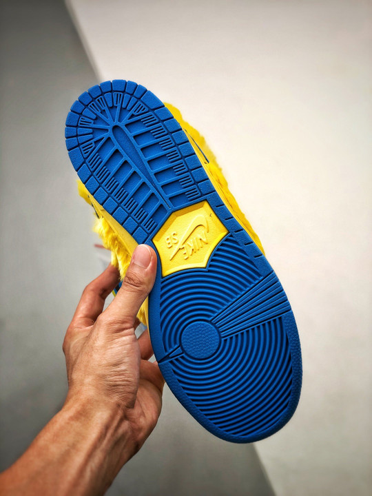 Grateful dead x nike sb dunk low ” yellow bear”