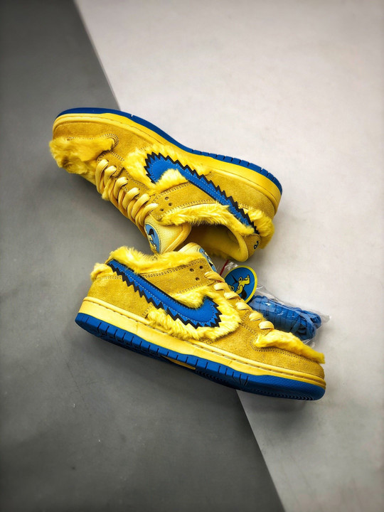 Grateful dead x nike sb dunk low ” yellow bear”