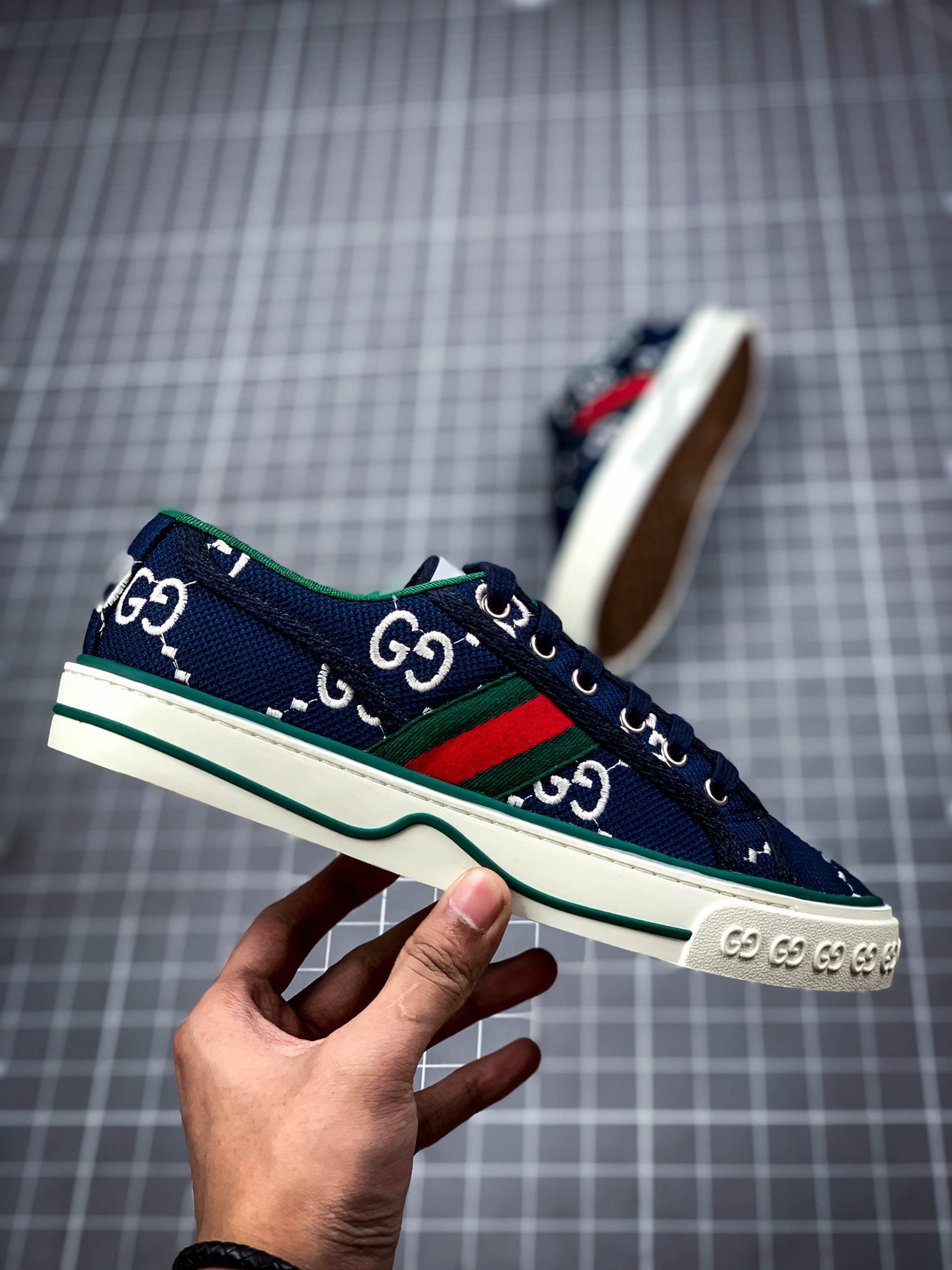 Gucci tennis 1977 gg canvas gt-00a97p7y1w