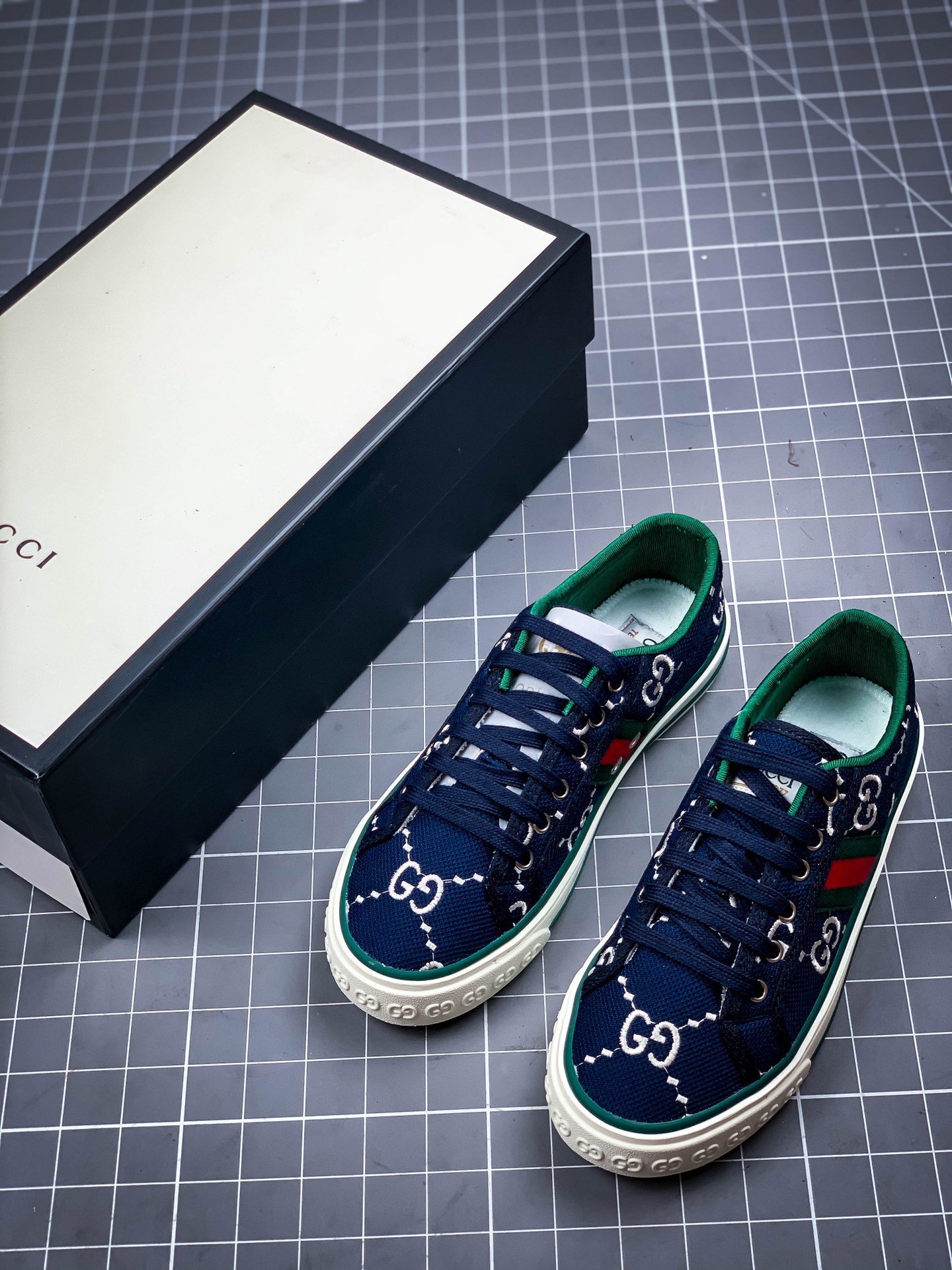 Gucci tennis 1977 gg canvas gt-00a97p7y1w