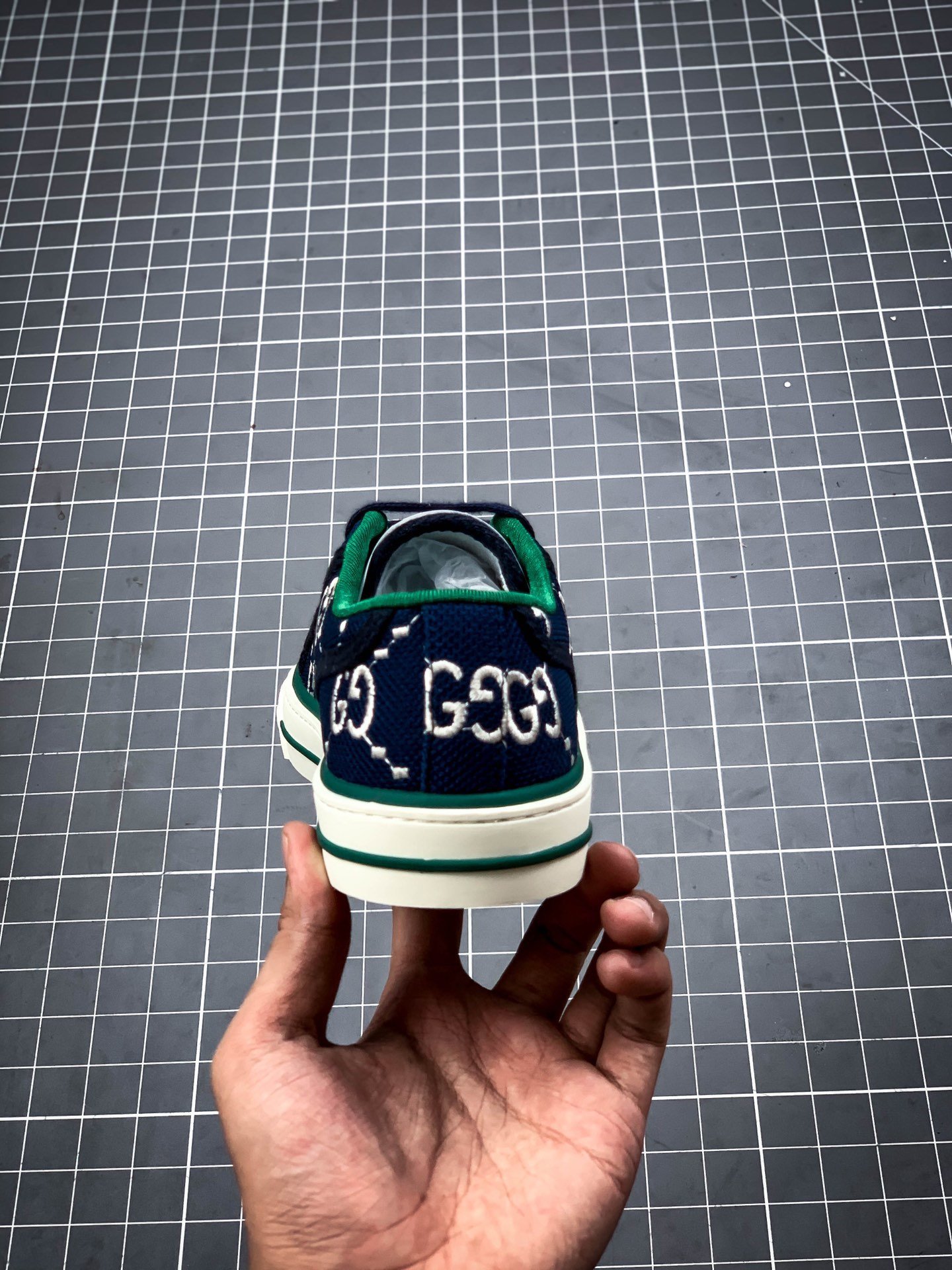 Gucci tennis 1977 gg canvas gt-00a97p7y1w