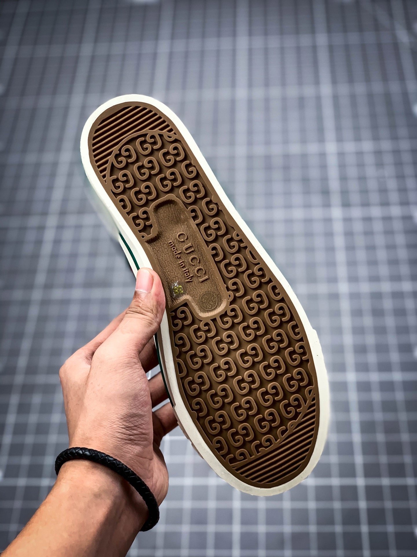 Gucci tennis 1977 gg canvas gt-00a97p7y1w