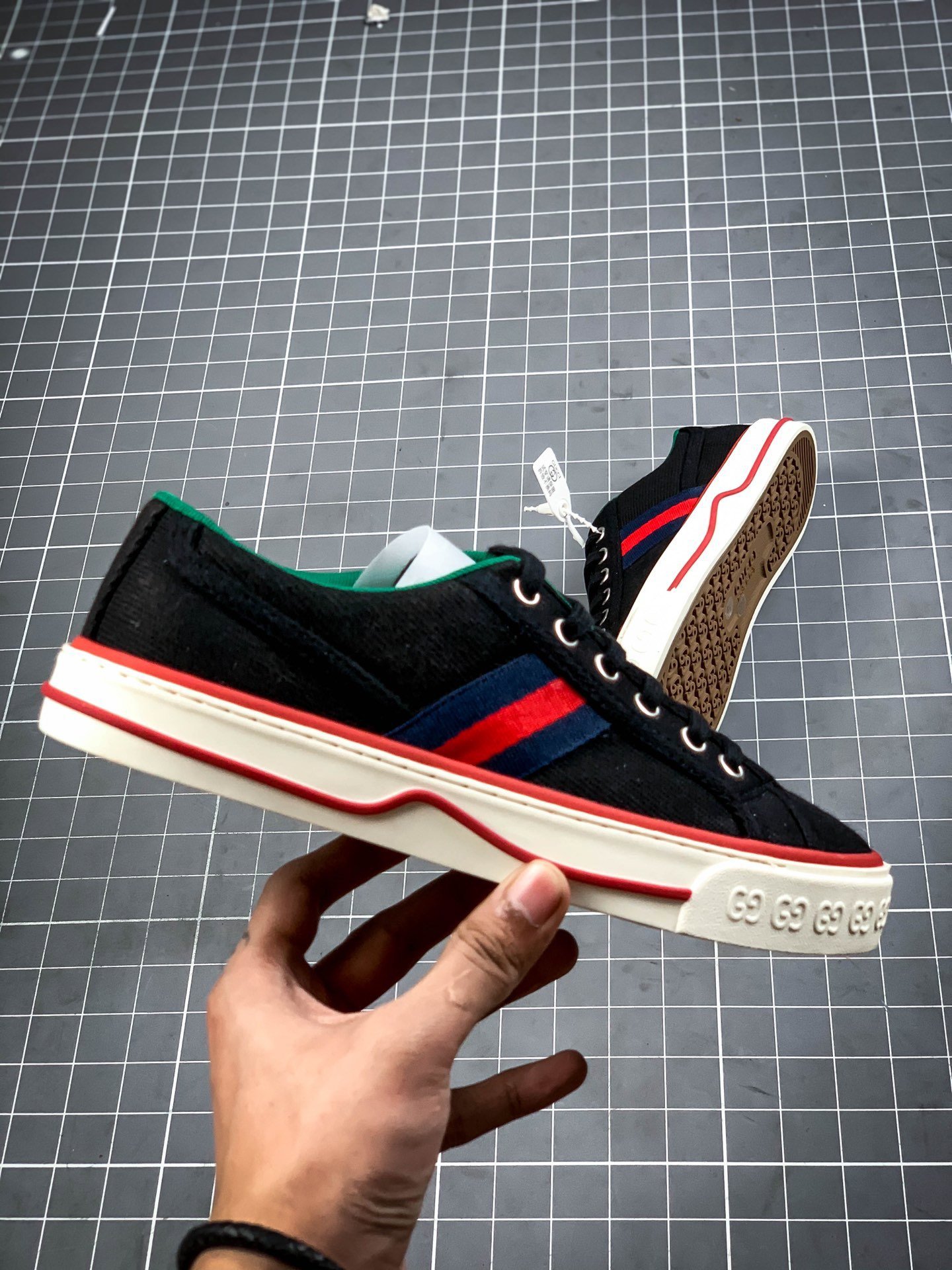 Gucci tennis 1977 gg canvas gt-00cxaneyo6