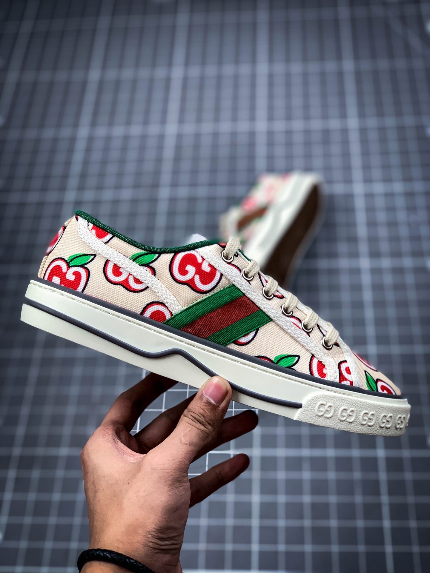 Gucci tennis 1977 gg canvas gt-00lcsrinzn