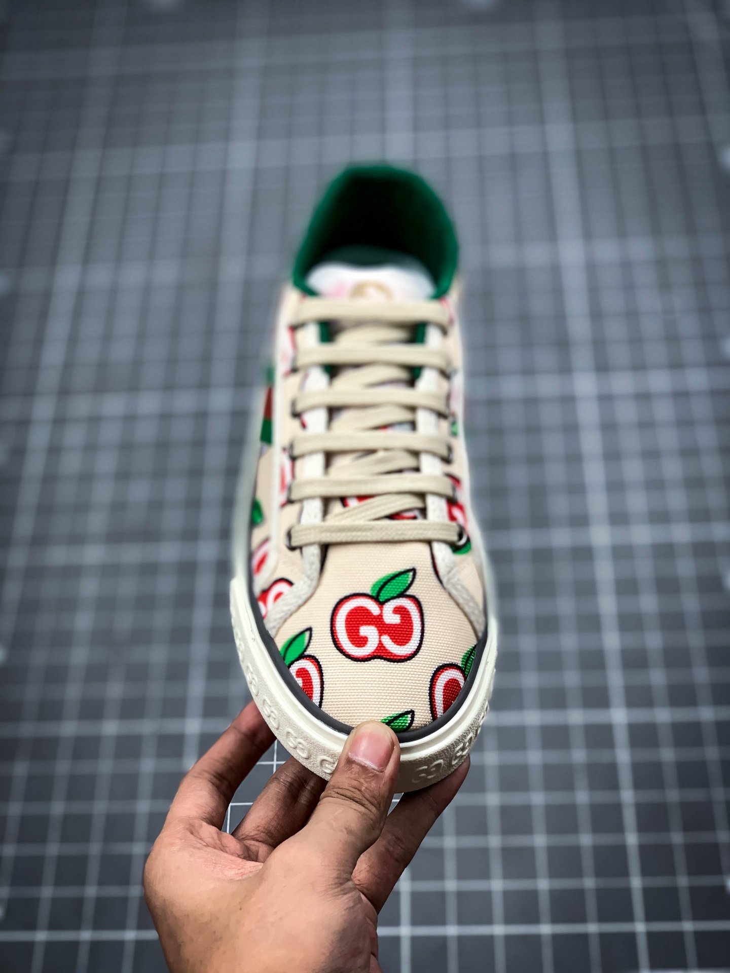 Gucci tennis 1977 gg canvas gt-00lcsrinzn