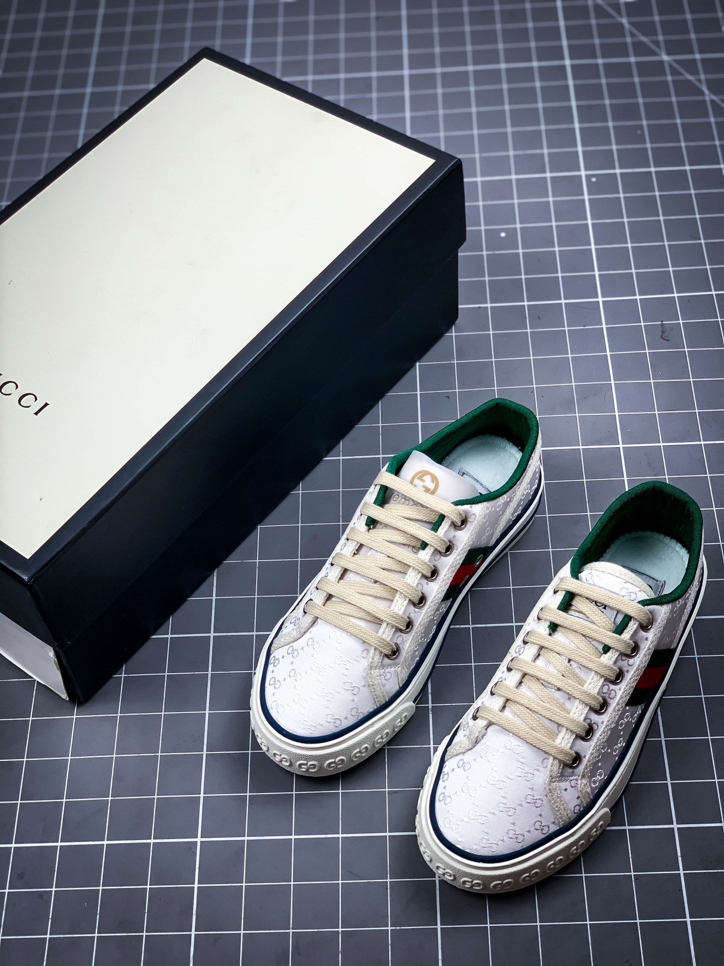 Gucci tennis 1977 gg canvas gt-00m8e8anjc